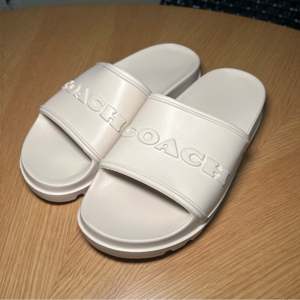 Coach Logo Embossed Cream Jesse Slides